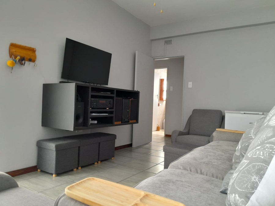 2 Bedroom Property for Sale in Mossel Bay Central Western Cape